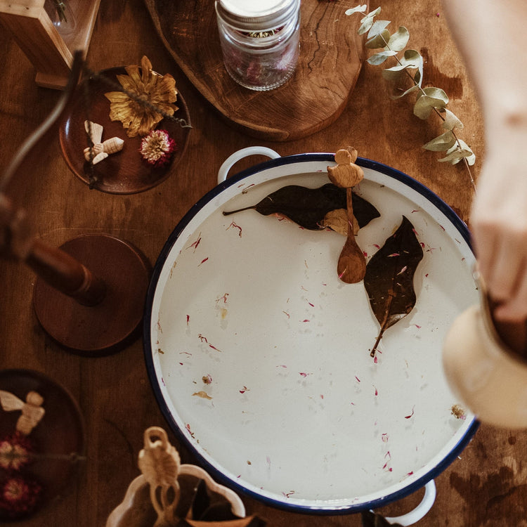 Wooden bee spoon