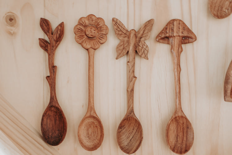 Woodland leaf spoon