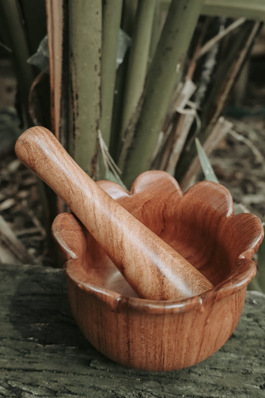 Petal and pestle