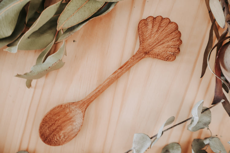 Shell spoon