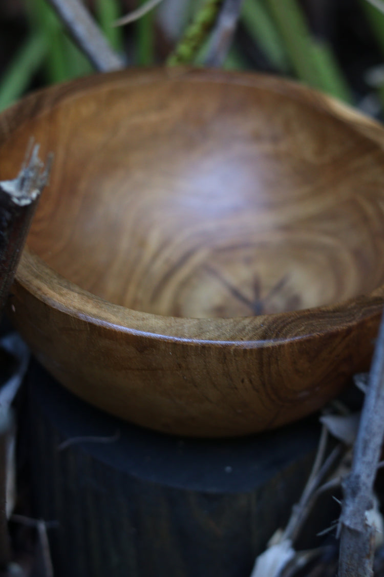 Natural teak bowl