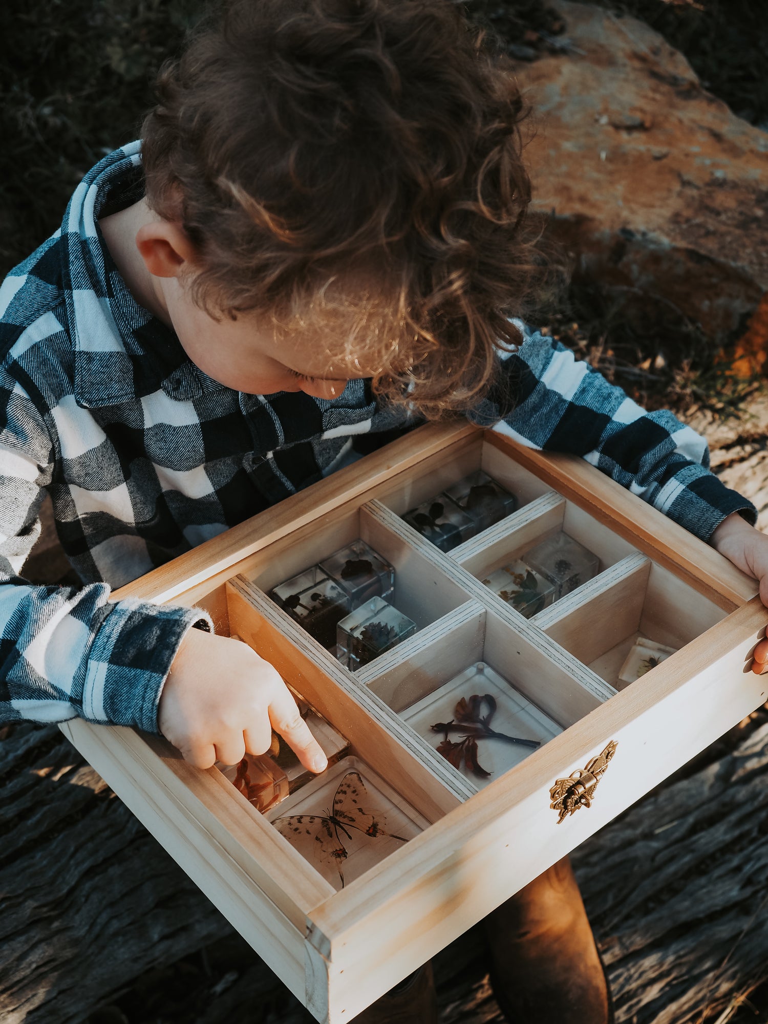 Collecting natures treasures for play