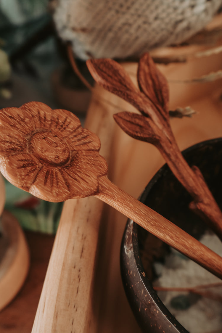 wooden leaf shape spoon
